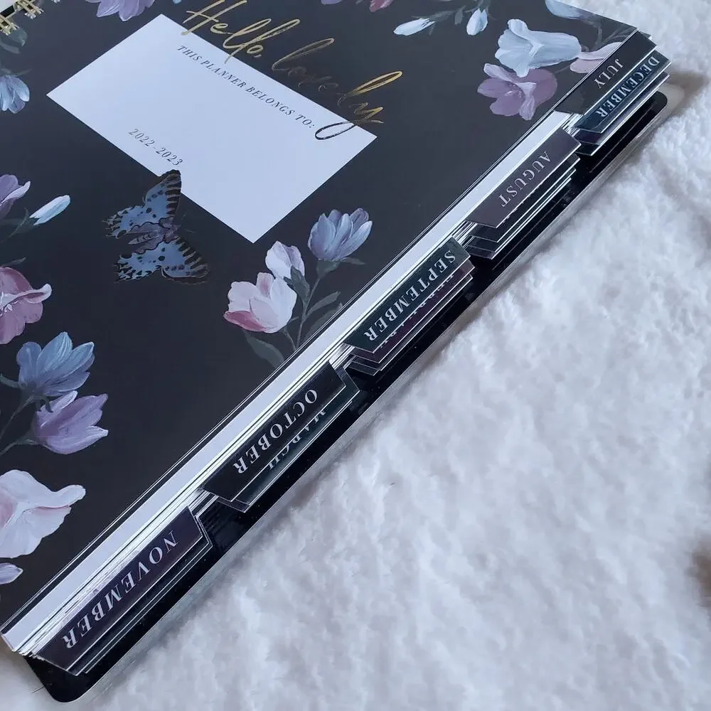 The Paper Studio Agenda 52 18 Month Planner Dated 2022-2023